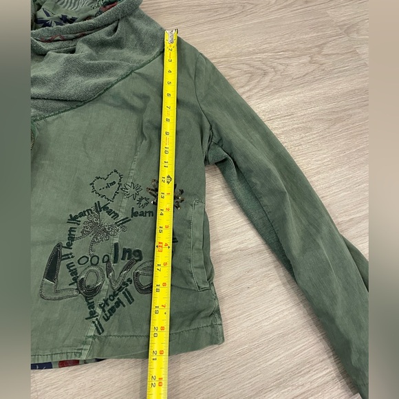 Desigual- Green Zip up Cowl Neck Designer Floral & Embellished Jacket. - Picture 11 of 15